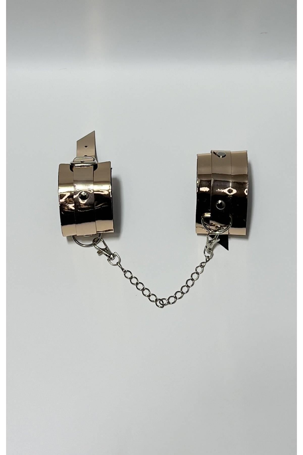 Goldfarbenes Klammer-Leder-Accessoire 800457
