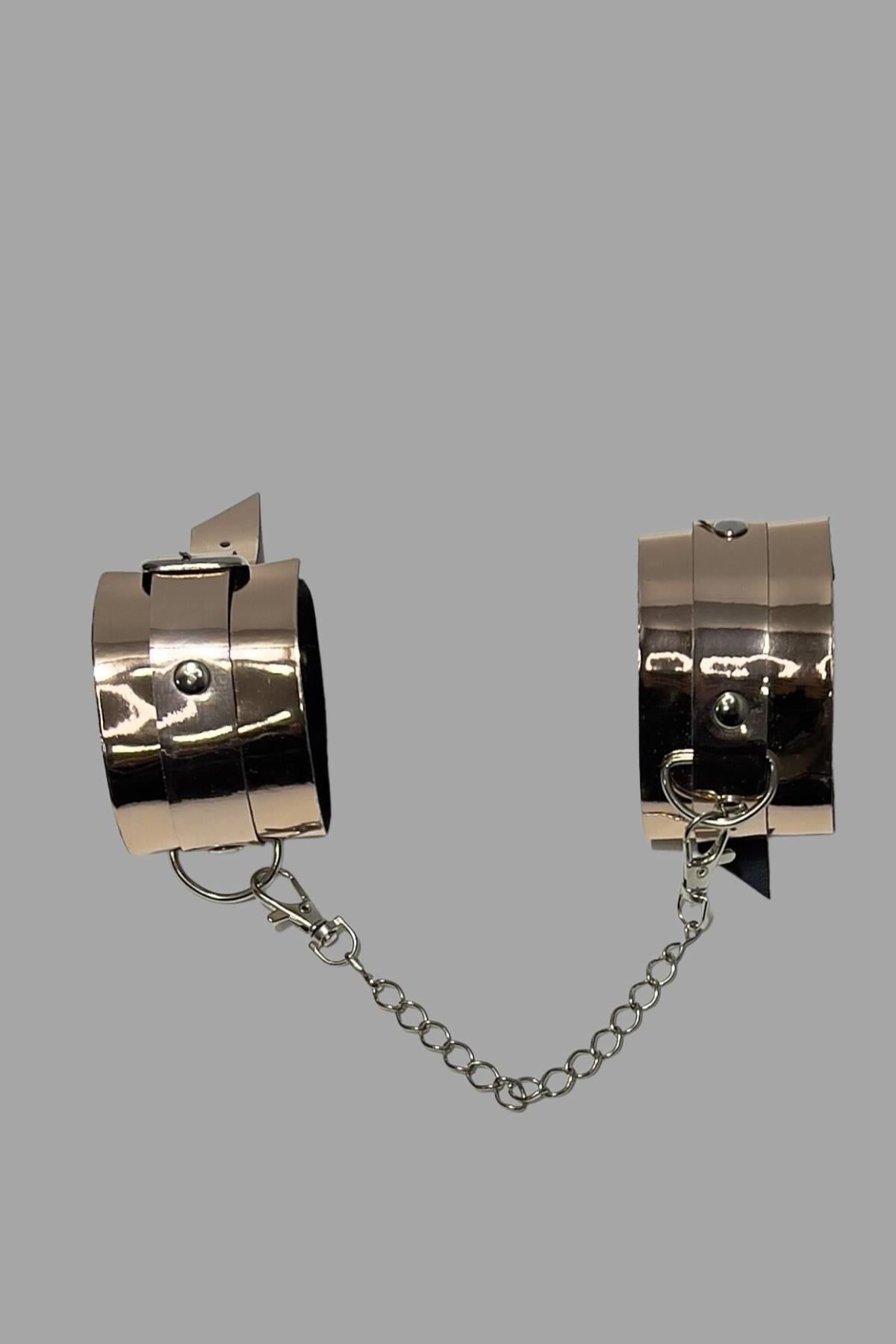 Goldfarbenes Klammer-Leder-Accessoire 800457