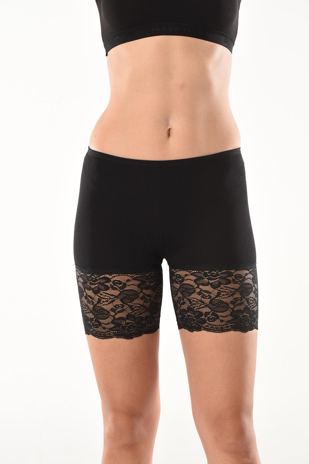 Kurze Damen Shorts mit Spitze Leggings 496