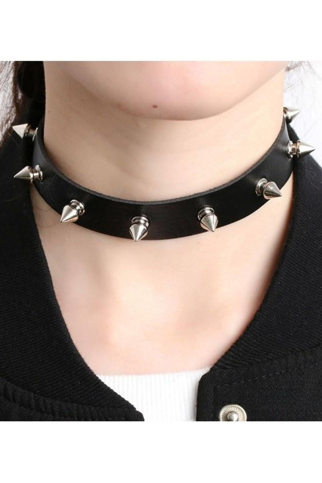 Mit Nieten besetztes Hals-Accessoire aus Leder für Damen 0295 