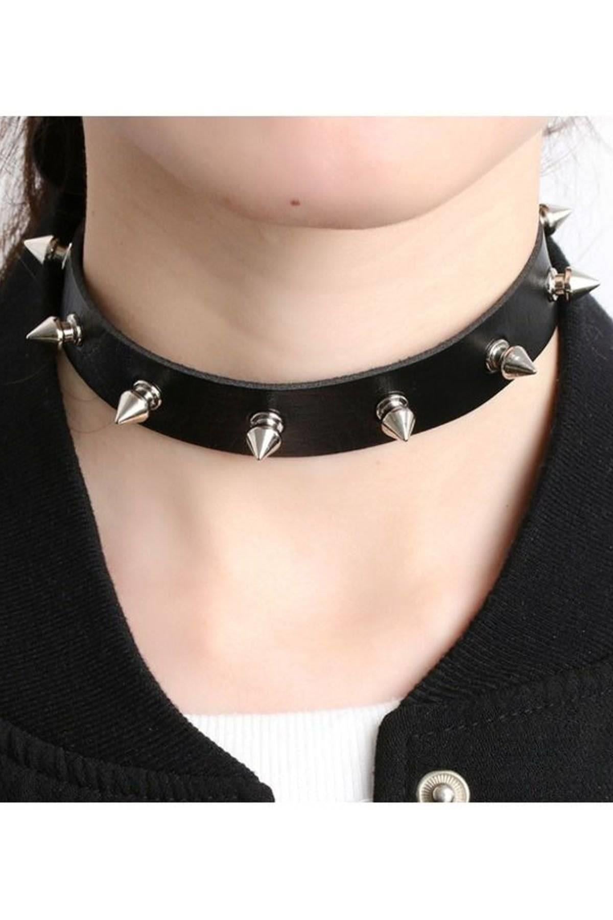 Mit Nieten besetztes Hals-Accessoire aus Leder für Damen 0295 