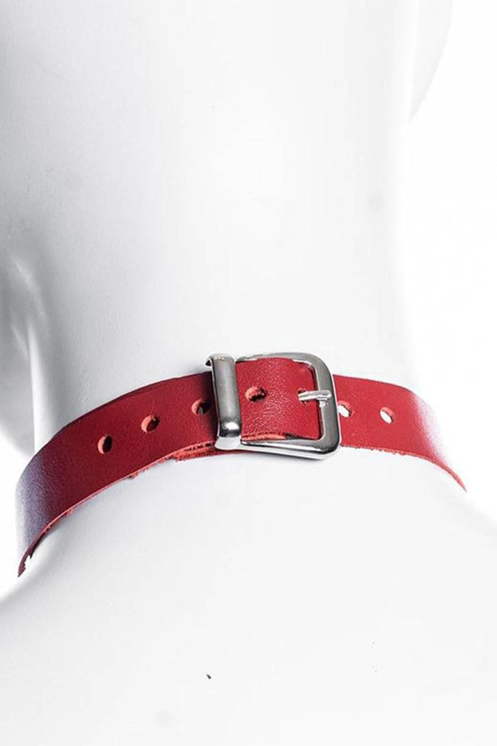 Damen Hals-Accessoire mit rotem Mittelring 016 
