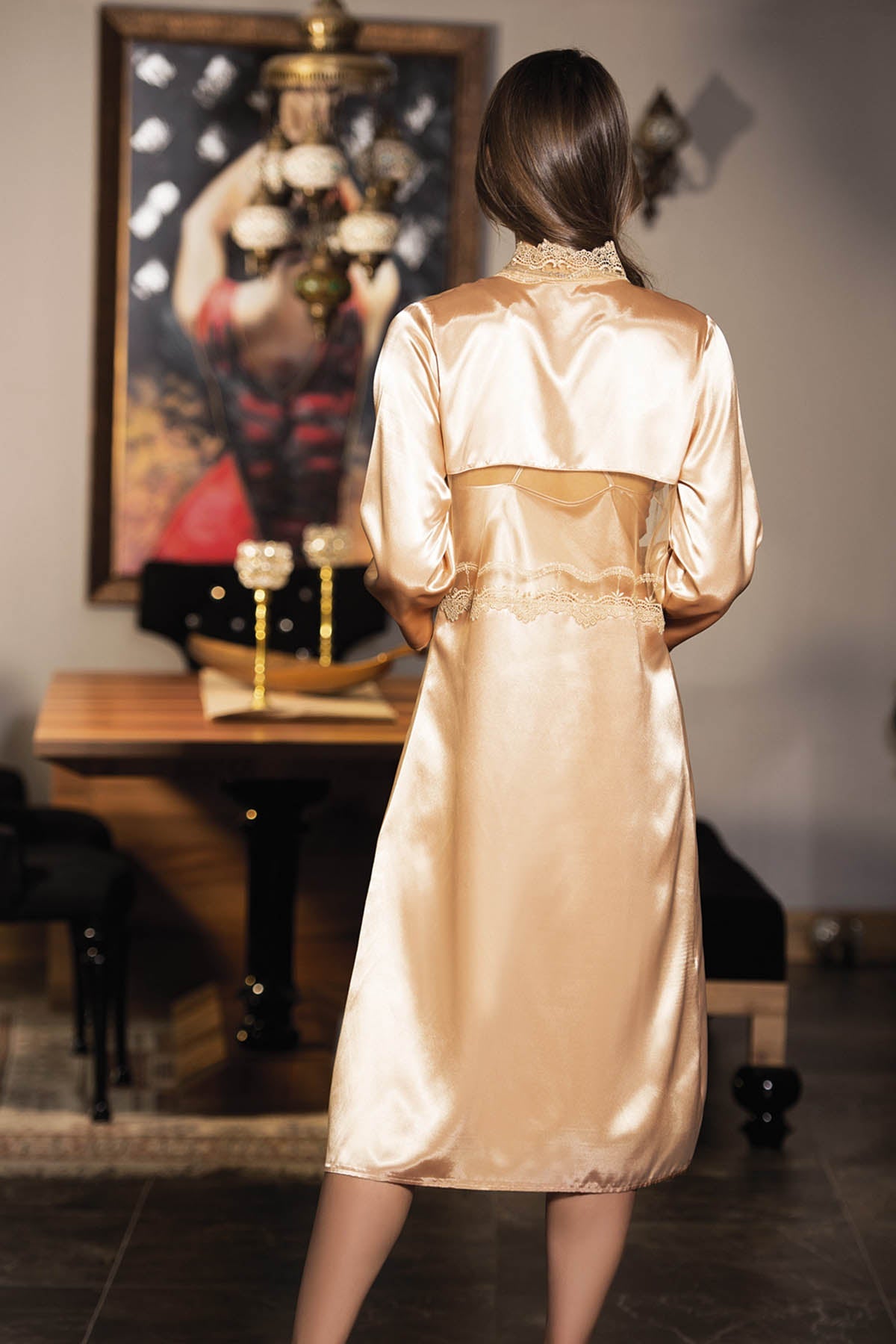 Set aus Satin-Nachthemd und Morgenmantel für Damen